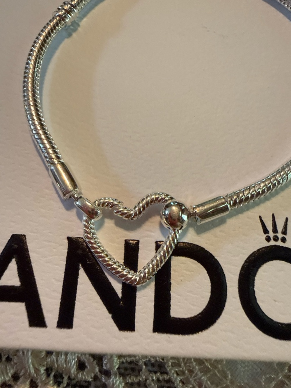 Pandora Moments Heart Snake Chain Bracelet - Picture 2 of 6